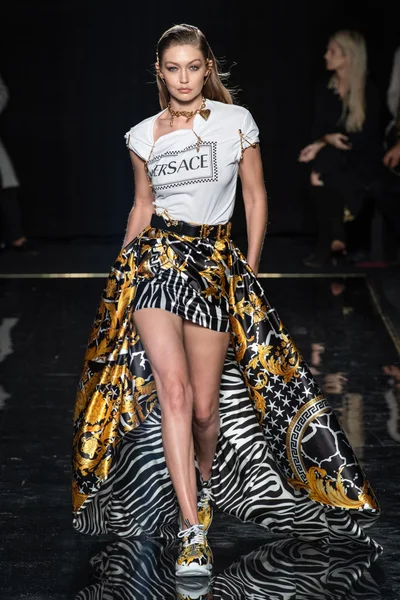 Look 9